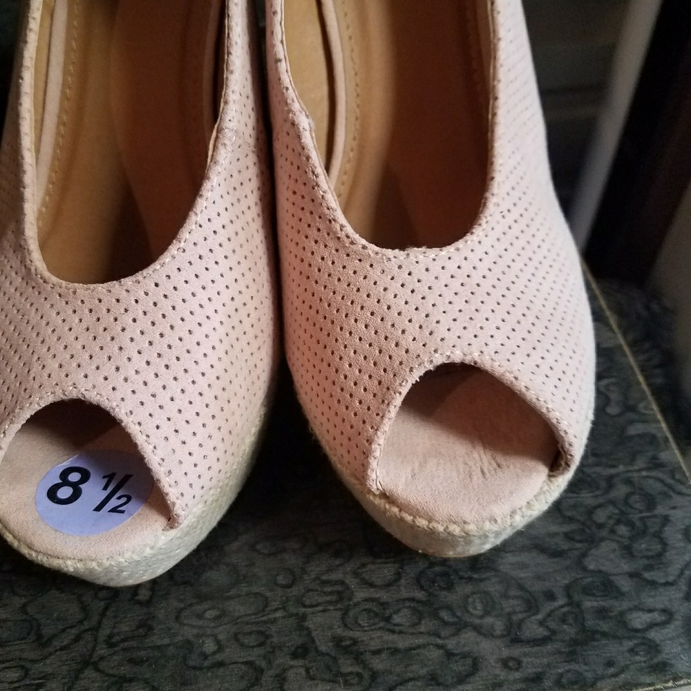 Wedges - Picture 2 of 4
